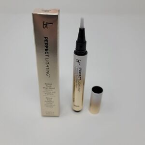 IT‎ Cosmetics Perfect Lighting Radiant Touch Magic Wand Concealer Radiant Light
